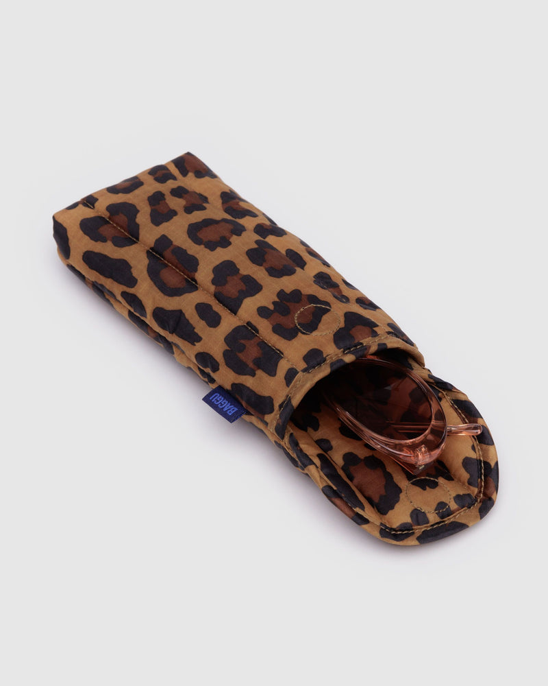 BAGGU.com  Puffy Glasses Sleeve - Leopard