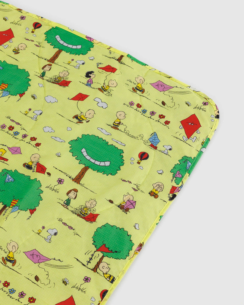 BAGGU ALL PRODUCTS Puffy Picnic Blanket - Kite Eating Tree