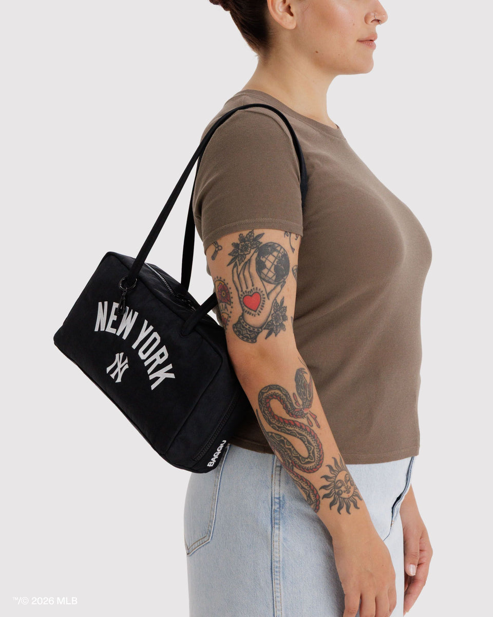 BAGGU Returnly Test Nylon Bowler Bag - New York Yankees™