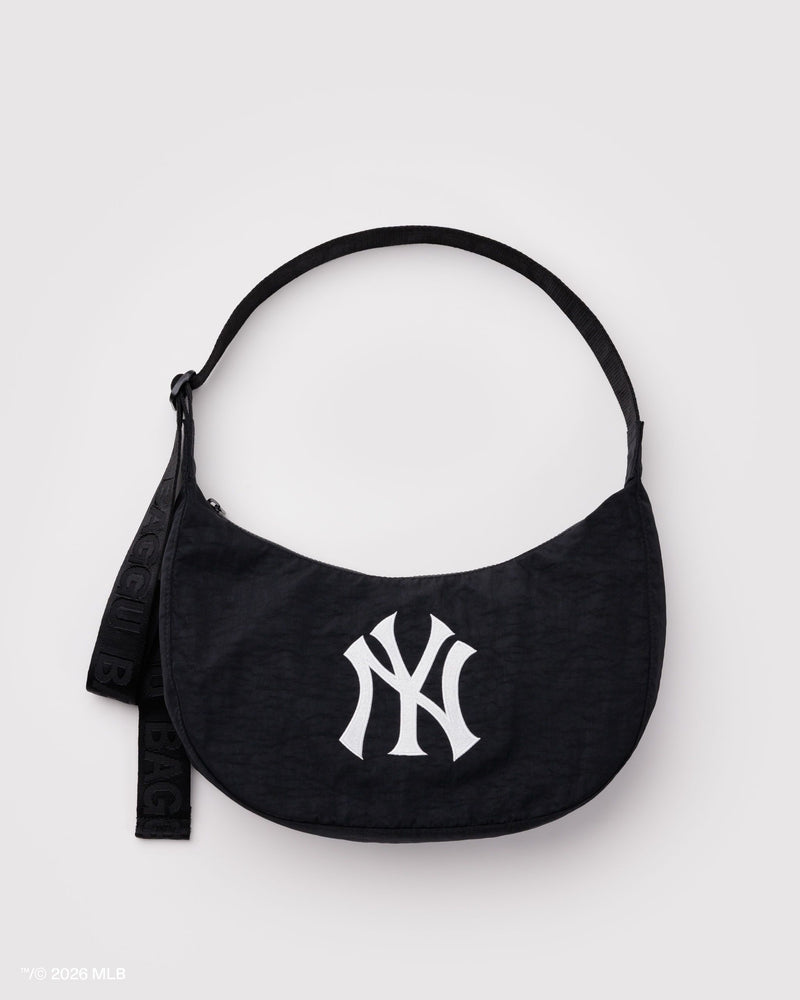 BAGGU  Medium Nylon Crescent Bag - New York Yankees™