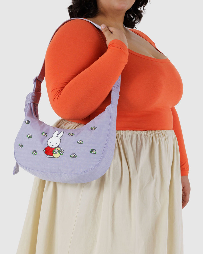 BAGGU  Medium Nylon Crescent Bag - Embroidered Miffy