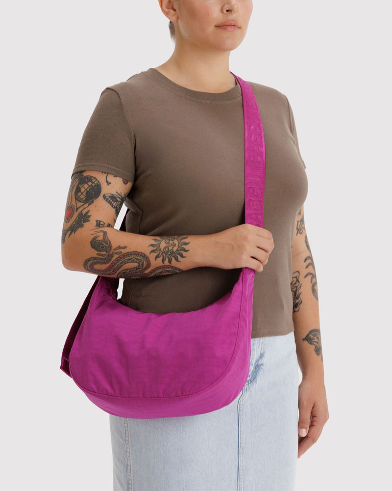 BAGGU  Medium Nylon Crescent Bag - Deep Fuchsia
