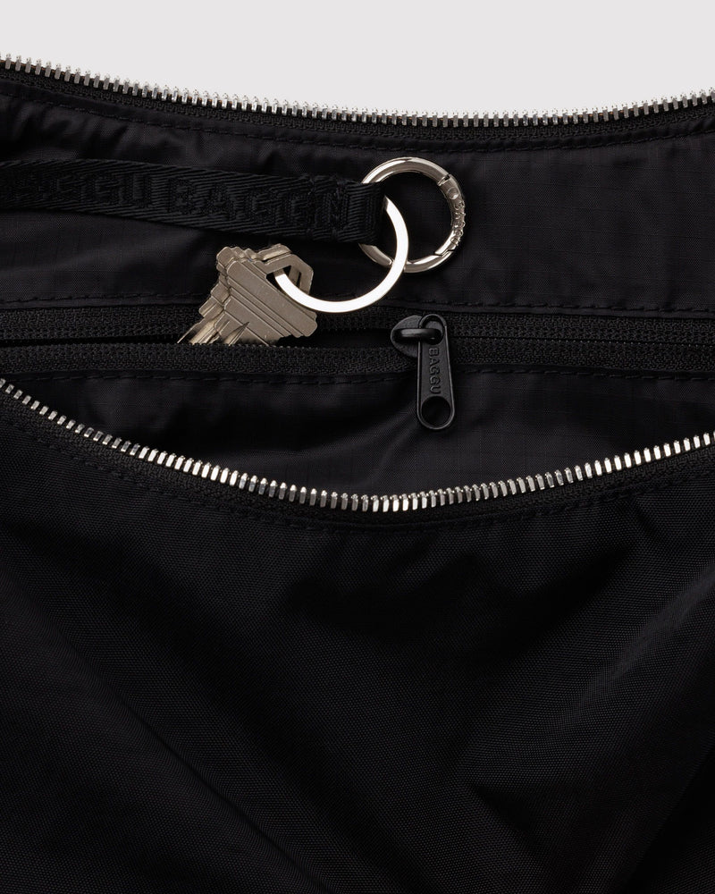 BAGGU  Medium Nylon Crescent Bag - Studs