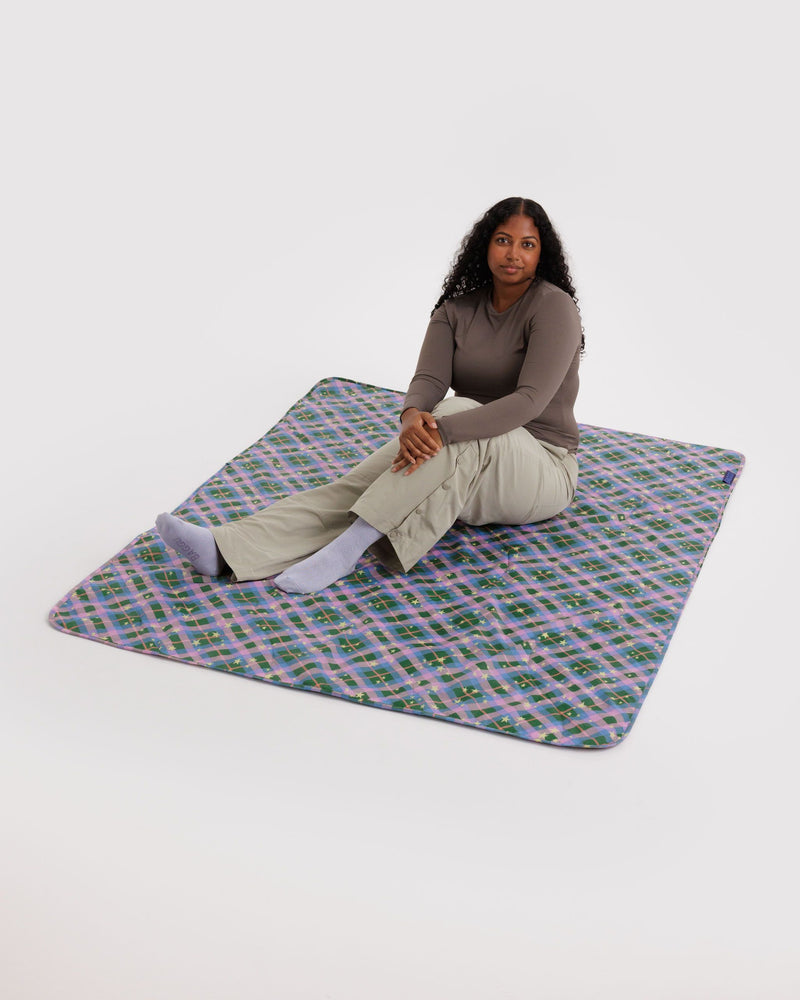 BAGGU New Arrivals Puffy Picnic Blanket - Green Star Plaid