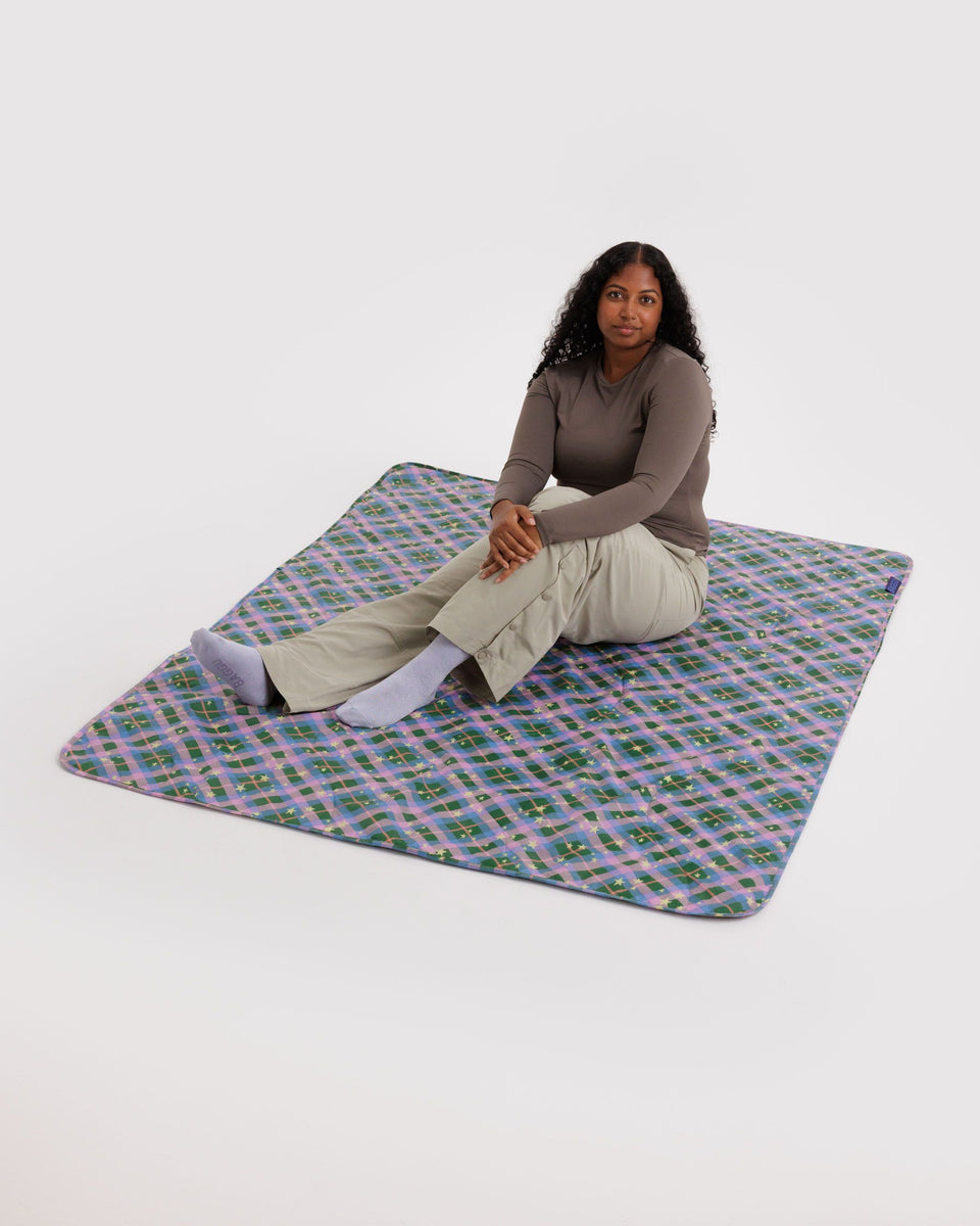 BAGGU New Arrivals Puffy Picnic Blanket - Green Star Plaid