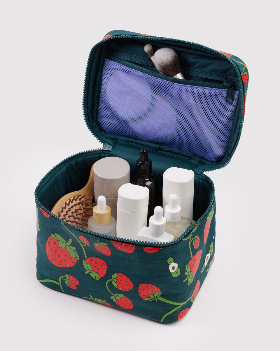 BAGGU Products Large Cosmetic Case - Strawberry Blossom