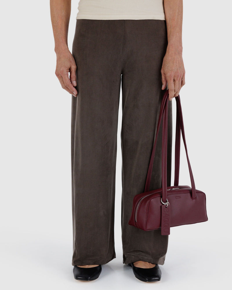 BAGGU Recycled Leather 2025 - Shipping Small Recycled Leather Bowler Bag - Mahogany