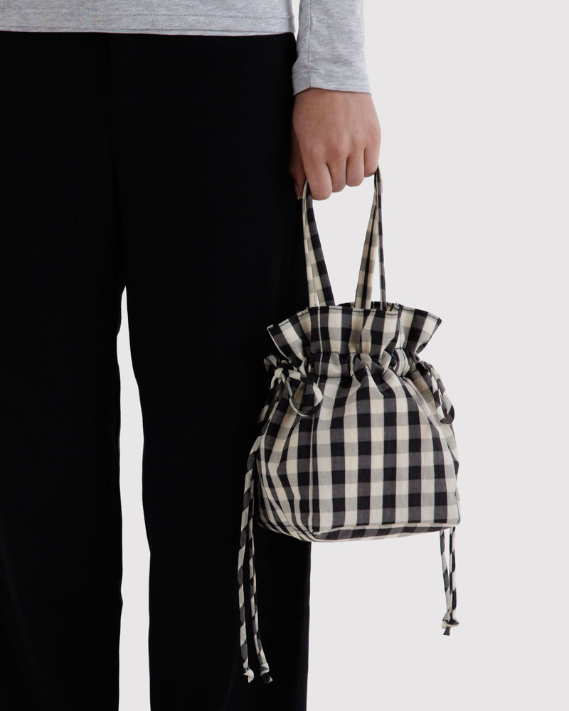BAGGU  Nylon Drawstring Bag - Black and Cream Gingham