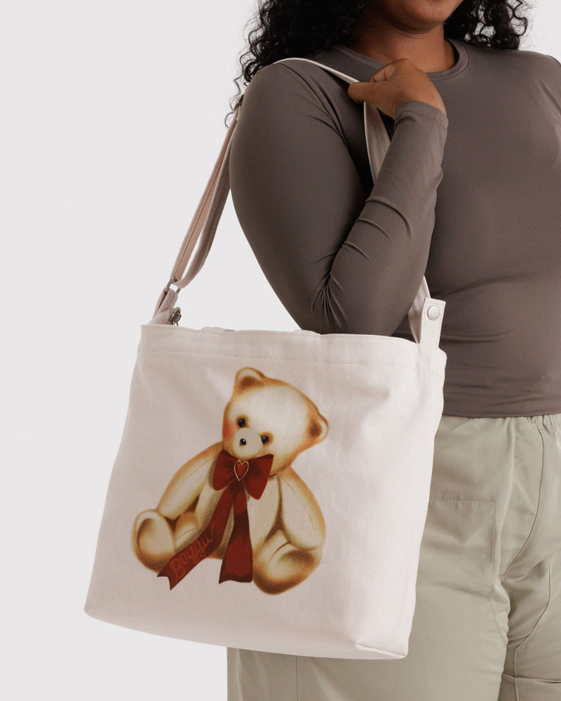 BAGGU.com  Horizontal Zip Duck Bag - Teddy Bear