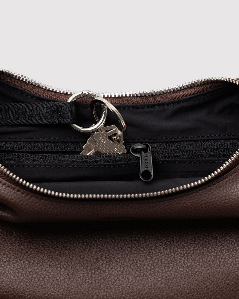 BAGGU  Small Recycled Leather Flat Crescent - Brown