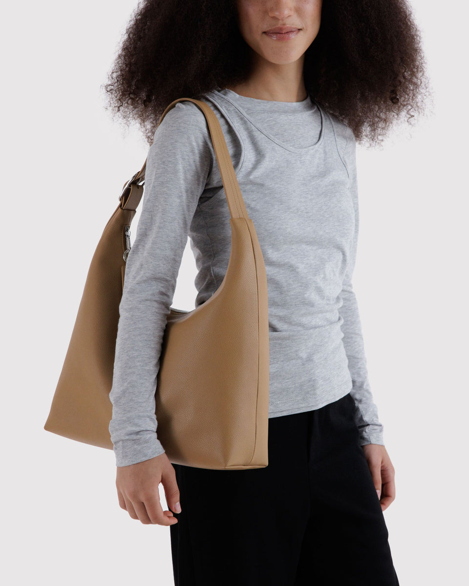 BAGGU Recycled Leather 2025 - Shipping Recycled Leather Shoulder Bag - Dune