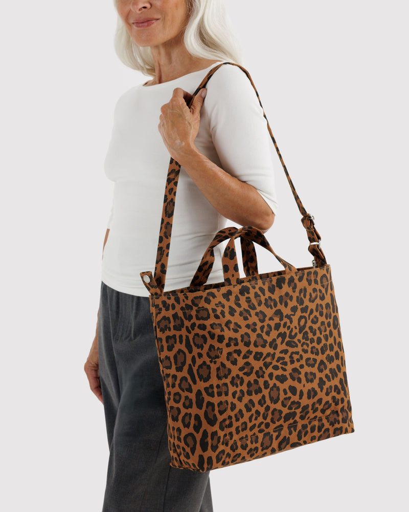 BAGGU  Horizontal Zip Duck Bag - Leopard