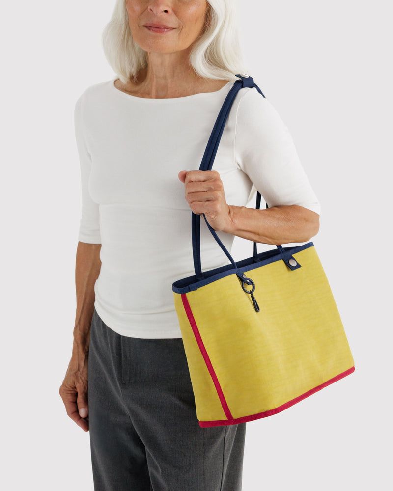 BAGGU  Medium Nylon Reversible Tote - Navy Mix