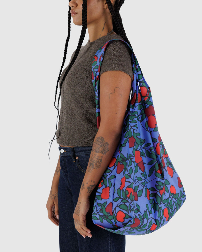 BAGGU.com  Big Baggu - Apple Tree