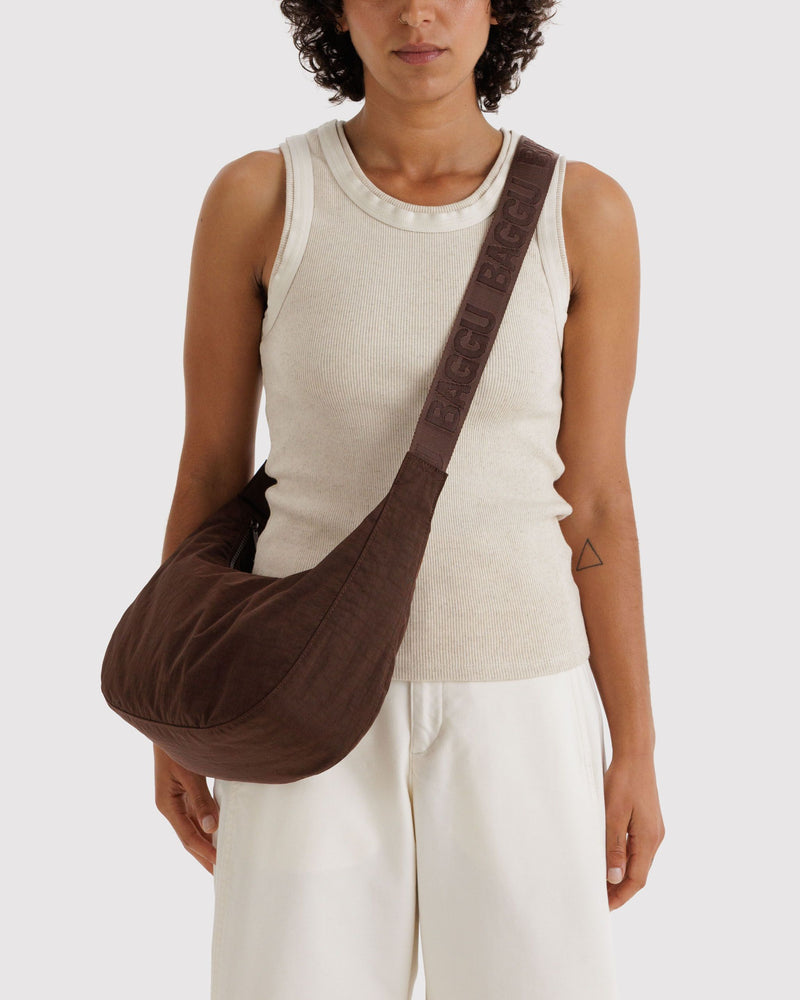 BAGGU  Medium Nylon Crescent Bag - Coffee