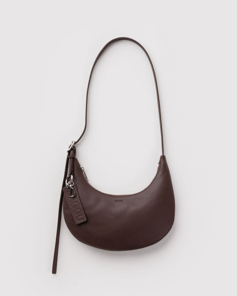 BAGGU  Small Recycled Leather Flat Crescent - Brown