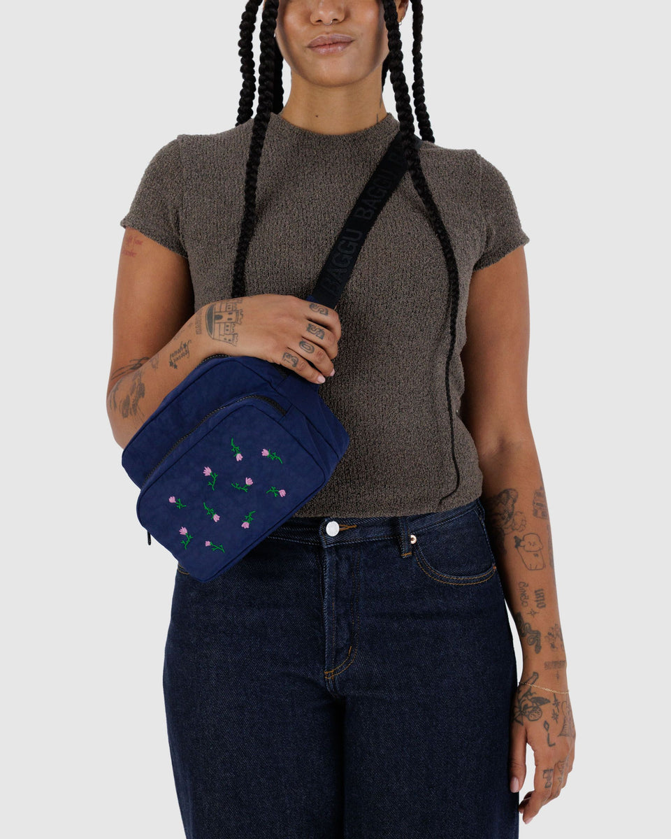 BAGGU New Arrivals Fanny Pack - Embroidered Wildflower