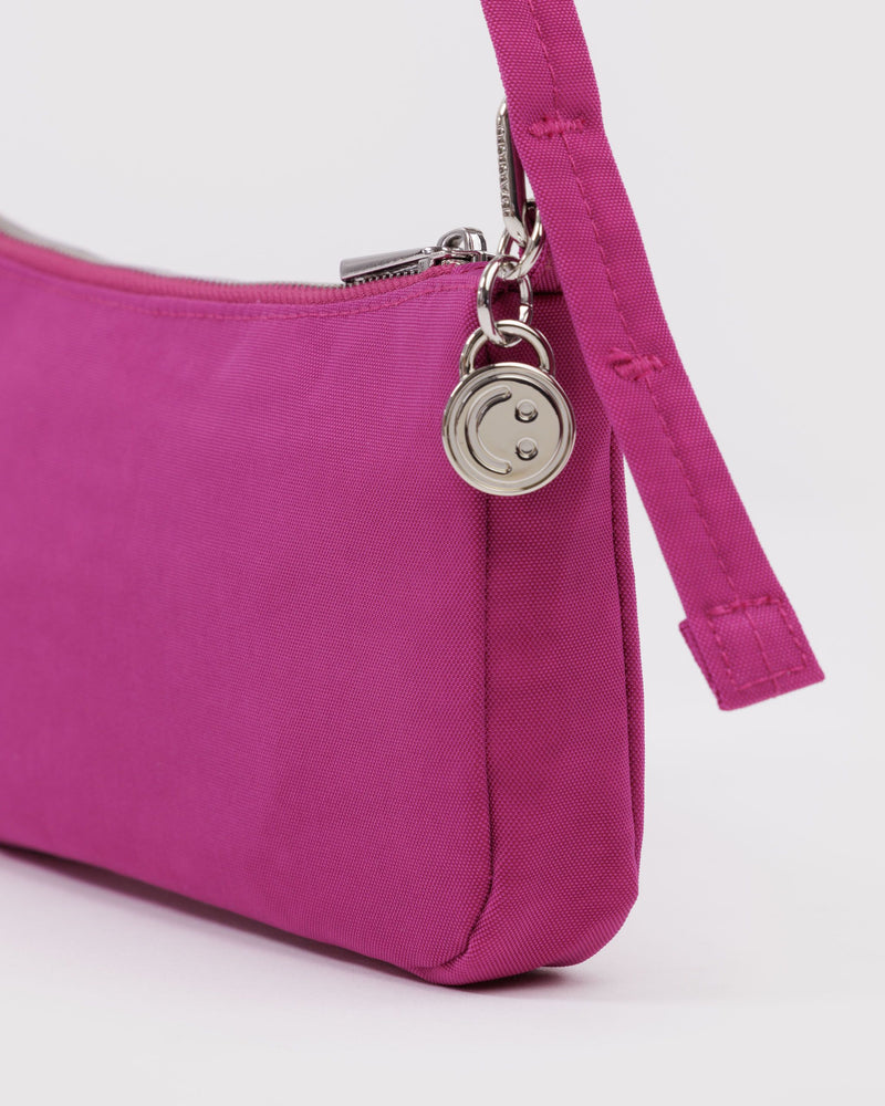 BAGGU  Nylon Pochette - Deep Fuchsia