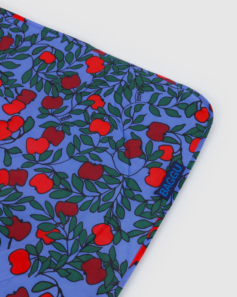BAGGU.com Home & Outdoor Puffy Picnic Blanket - Apple Tree