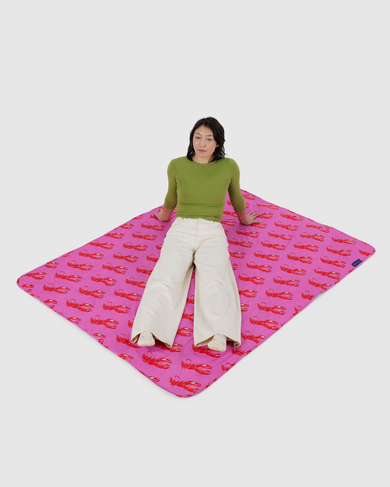 BAGGU  Puffy Picnic Blanket - Pink Lobster