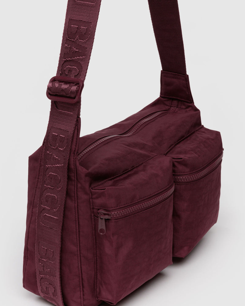 BAGGU  Medium Cargo Crossbody - Mahogany