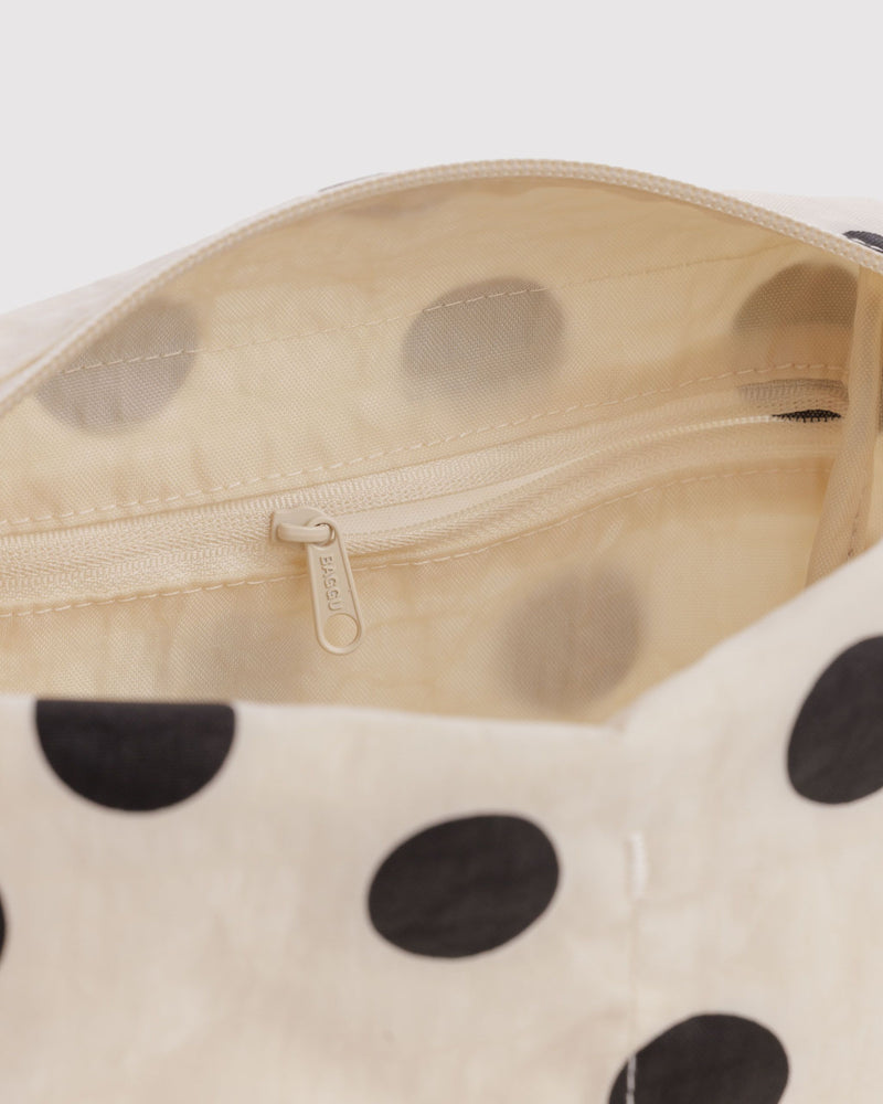 BAGGU  Dopp Kit - Cream and Black Polka Dot